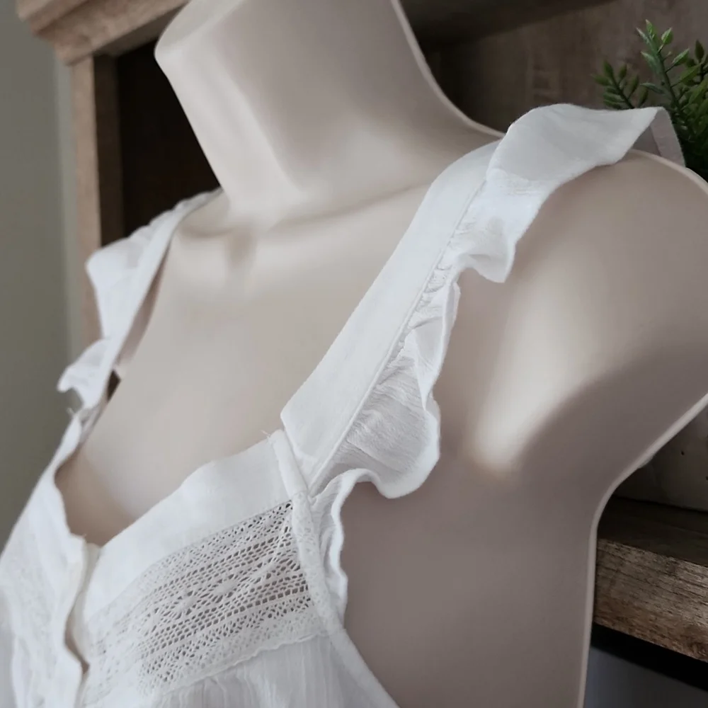 Ruffled top - Picture 4 of 6